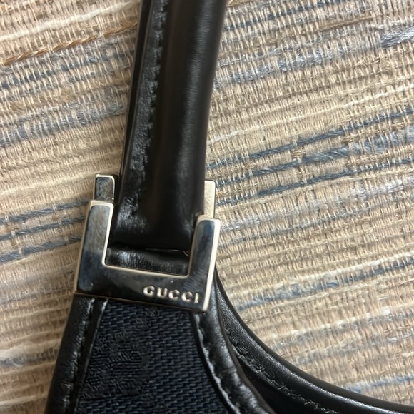 Vintage gucci handbag no stains no rips in very good condition - Picture 8 of 9